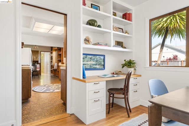 1250 Ocean Ave, Emeryville, CA 94608