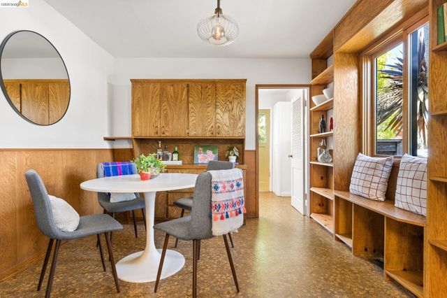 1250 Ocean Ave, Emeryville, CA 94608