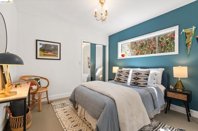 1250 Ocean Ave, Emeryville, CA 94608