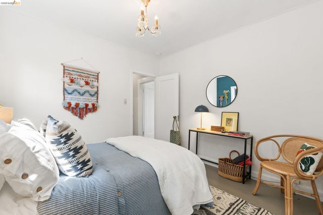 1250 Ocean Ave, Emeryville, CA 94608