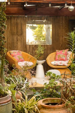 1250 Ocean Ave, Emeryville, CA 94608