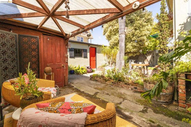 1250 Ocean Ave, Emeryville, CA 94608