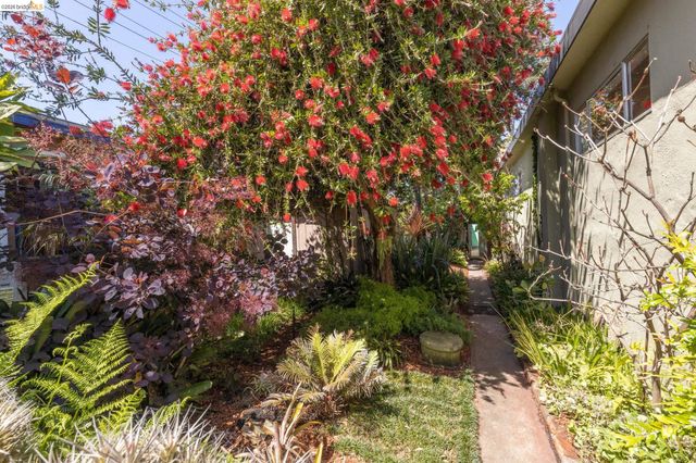 1250 Ocean Ave, Emeryville, CA 94608