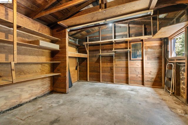 1250 Ocean Ave, Emeryville, CA 94608