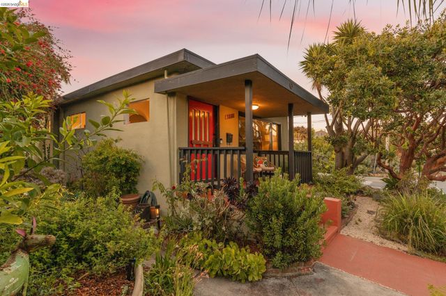 1250 Ocean Ave, Emeryville, CA 94608