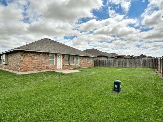 11032 NW 95th Street, Yukon, OK 73099