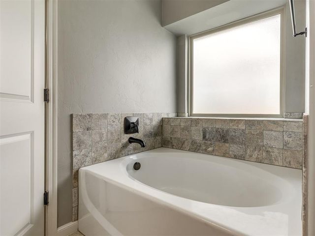 11032 NW 95th Street, Yukon, OK 73099