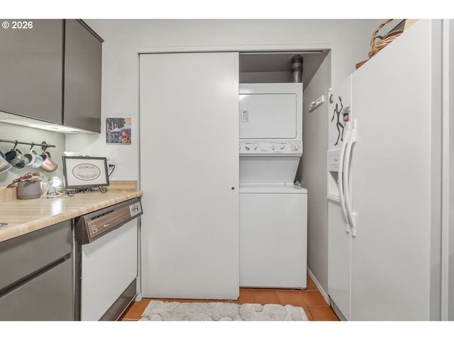 7134 Sw MURRAY Blvd, Beaverton, OR 97008