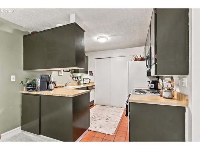 7134 Sw MURRAY Blvd, Beaverton, OR 97008