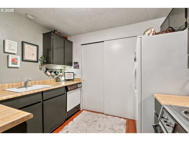 7134 Sw MURRAY Blvd, Beaverton, OR 97008