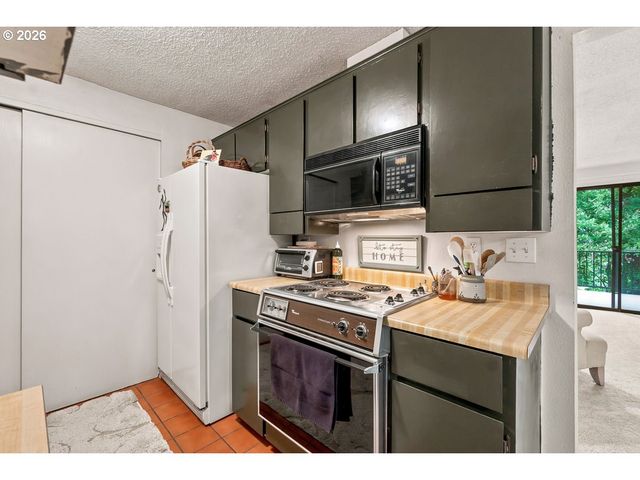 7134 Sw MURRAY Blvd, Beaverton, OR 97008