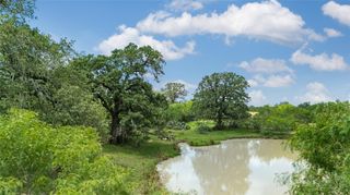 2612 Roosevelt DR, Kingsbury, TX 78638