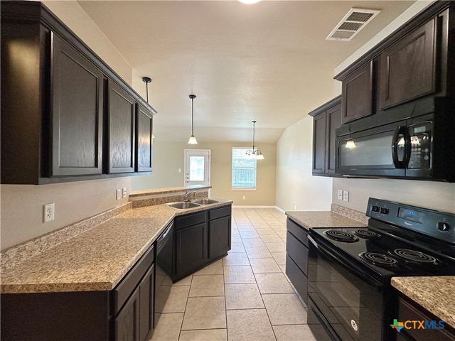 1306 Vanguard Lane, Killeen, TX 76549