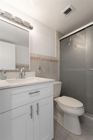 9405 W Flagler St D205, Miami, FL 33174