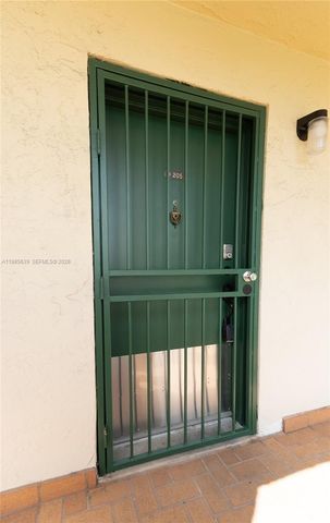 9405 W Flagler St D205, Miami, FL 33174