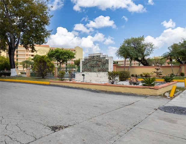 9405 W Flagler St D205, Miami, FL 33174