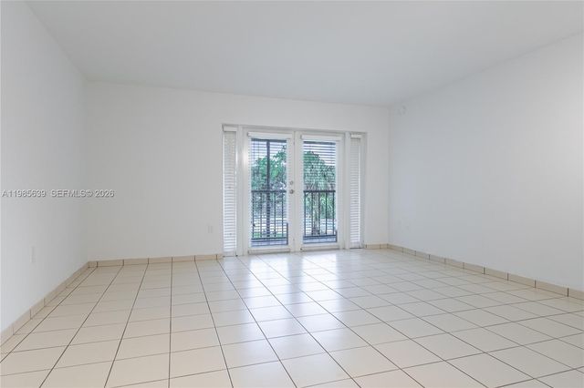 9405 W Flagler St D205, Miami, FL 33174