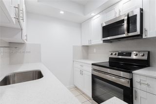9405 W Flagler St D205, Miami, FL 33174
