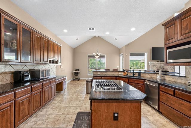 355 Pueblo Pintado, Helotes, TX 78023