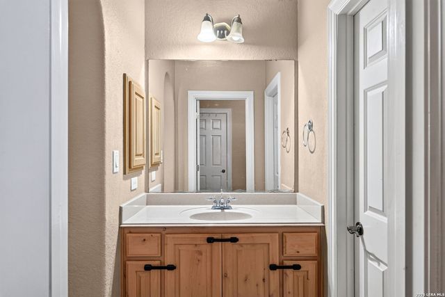 355 Pueblo Pintado, Helotes, TX 78023