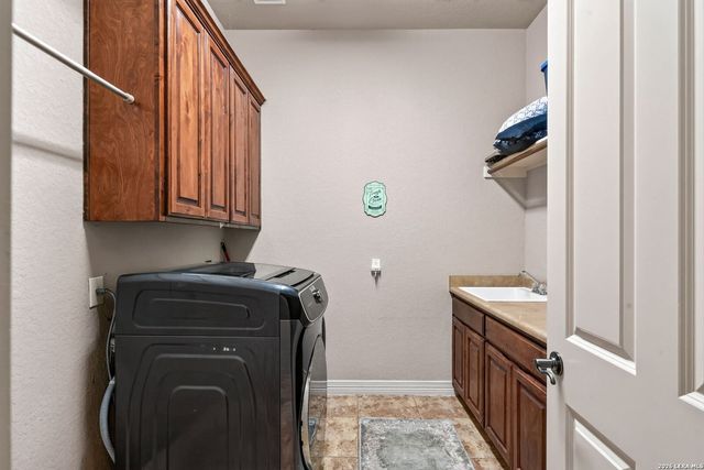 355 Pueblo Pintado, Helotes, TX 78023