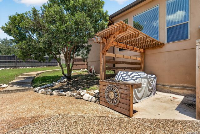 355 Pueblo Pintado, Helotes, TX 78023