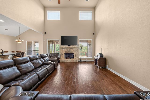 355 Pueblo Pintado, Helotes, TX 78023
