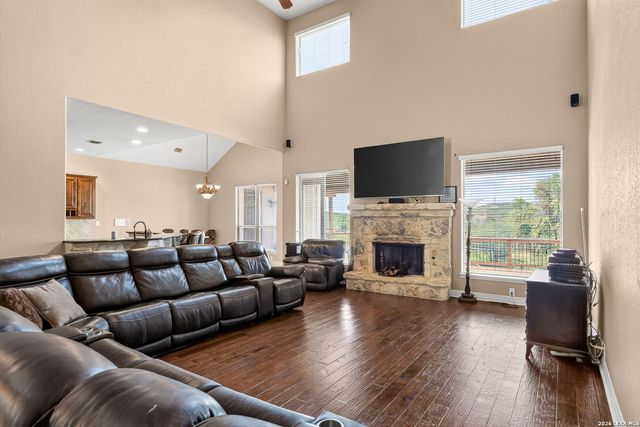 355 Pueblo Pintado, Helotes, TX 78023