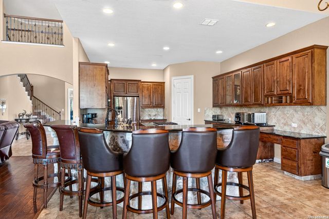 355 Pueblo Pintado, Helotes, TX 78023