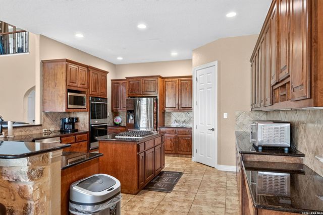 355 Pueblo Pintado, Helotes, TX 78023