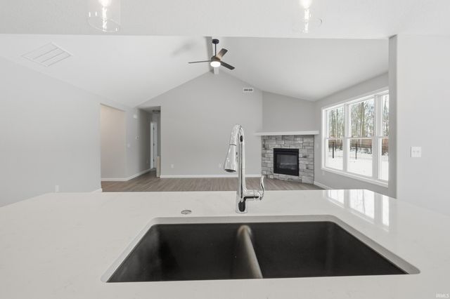 13853 Diavik Place, Fort Wayne, IN 46845