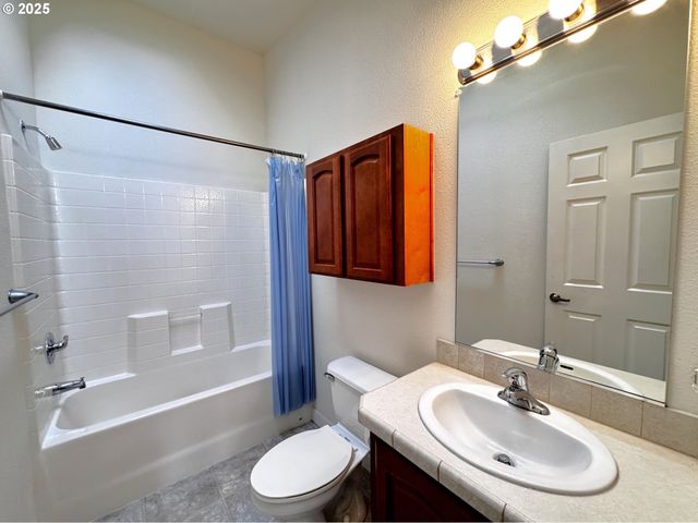 98126 W BENHAM Ln 9, Brookings, OR 97415