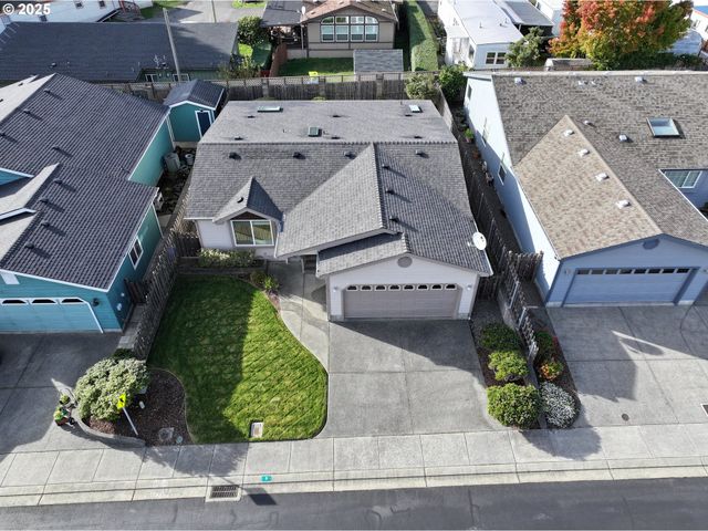 98126 W BENHAM Ln 9, Brookings, OR 97415