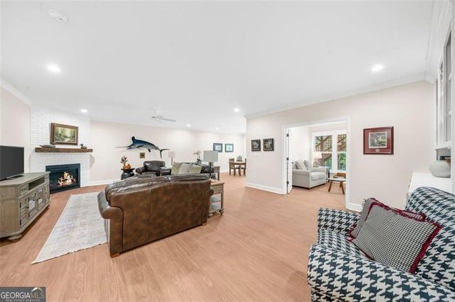 5520 Olive Lane, Hoschton, GA 30548