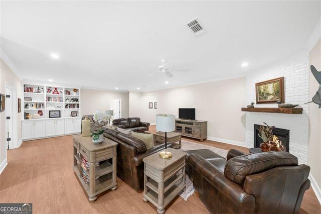 5520 Olive Lane, Hoschton, GA 30548
