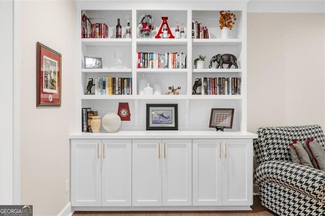 5520 Olive Lane, Hoschton, GA 30548