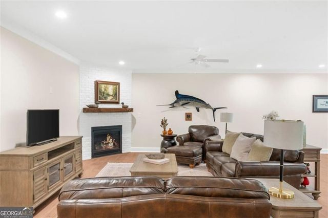 5520 Olive Lane, Hoschton, GA 30548