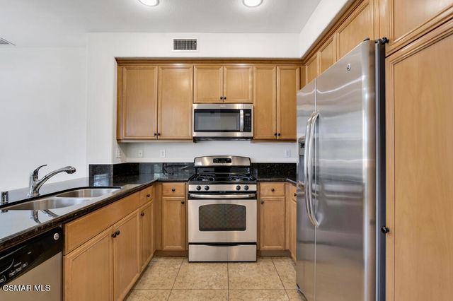 1618 Heywood Street E, Simi Valley, CA 93065