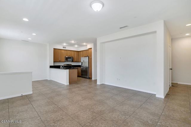 1618 Heywood Street E, Simi Valley, CA 93065