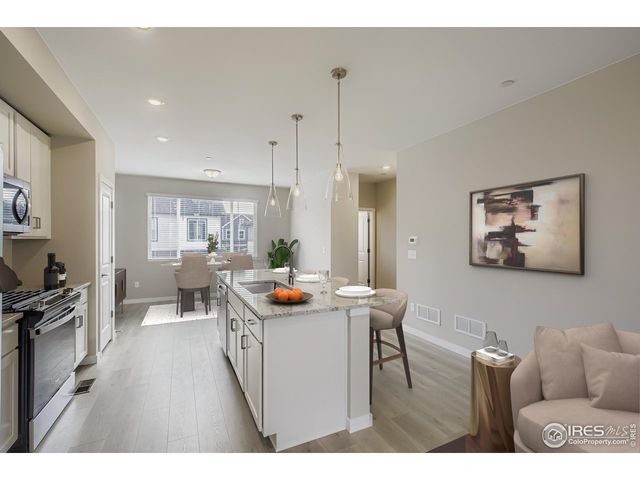 787 Silver Maple Ln, Fort Collins, CO 80524