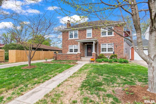 1421 S DOUGLAS Avenue, Springfield, IL 62704