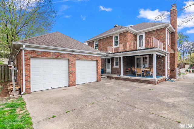 1421 S DOUGLAS Avenue, Springfield, IL 62704