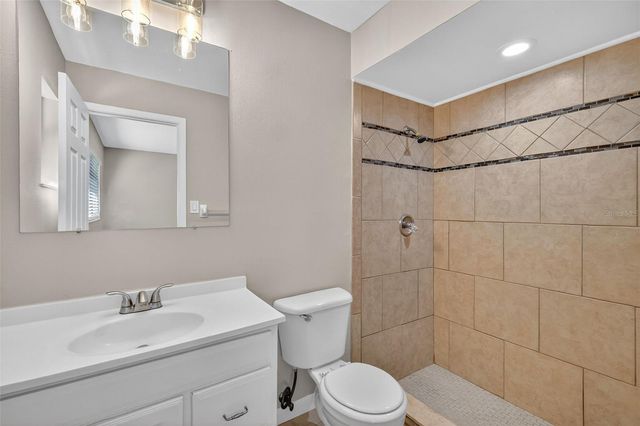 501 FAHNSTOCK STREET, Eustis, FL 32726