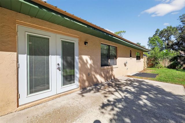 501 FAHNSTOCK STREET, Eustis, FL 32726
