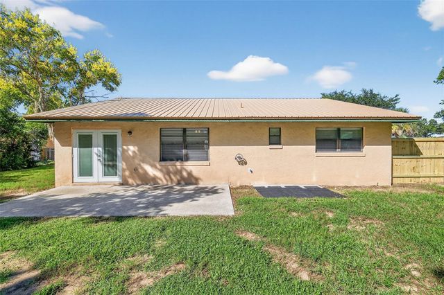 501 FAHNSTOCK STREET, Eustis, FL 32726