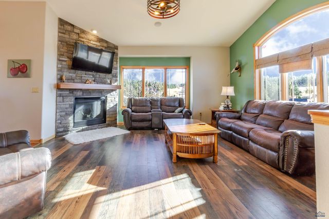 6510 PRESTWICK RD, Rapid City, SD 57702