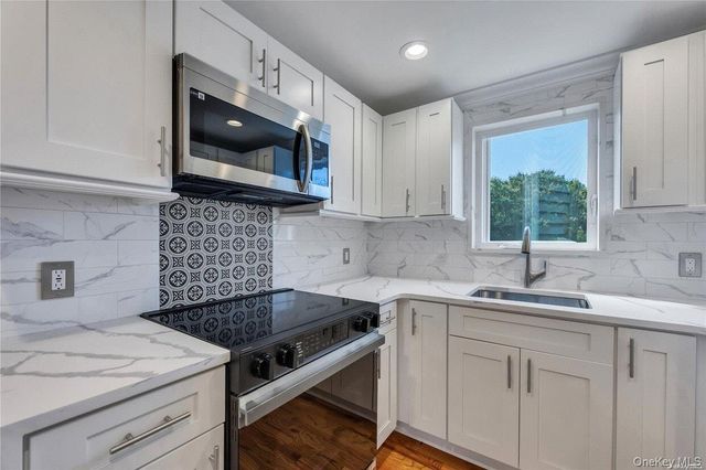 177 Waverly Avenue Second Floor, Patchogue, NY 11772