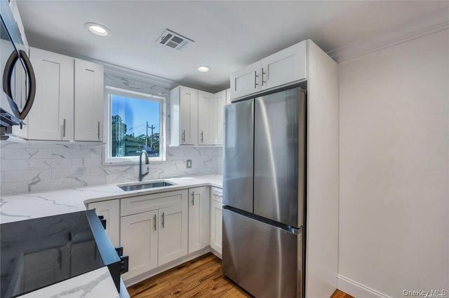 177 Waverly Avenue Second Floor, Patchogue, NY 11772