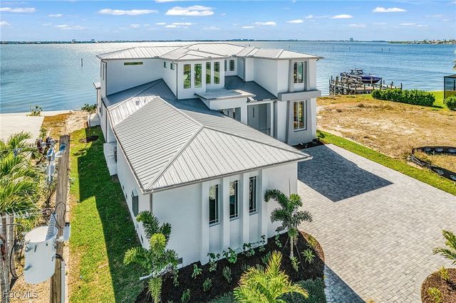 606 Coral DR, Cape Coral, FL 33904