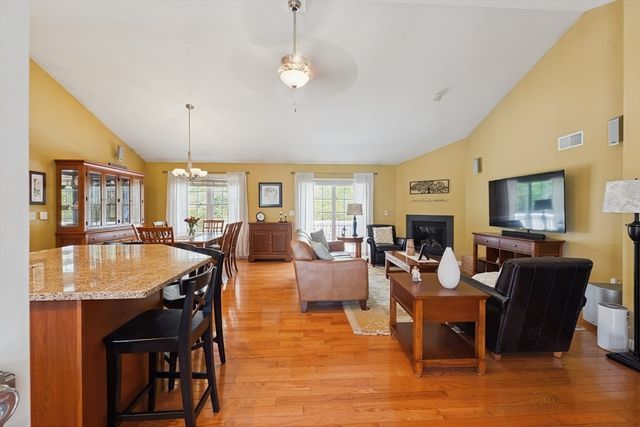 3080 Club House Dr, Dighton, MA 02715